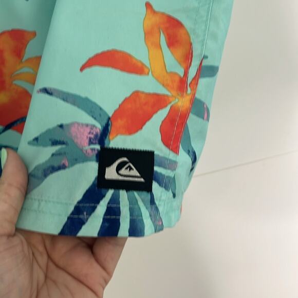 Mens Quicksilver Everyday Mix Volley Swim Trunks Size XL - Picture 3 of 7